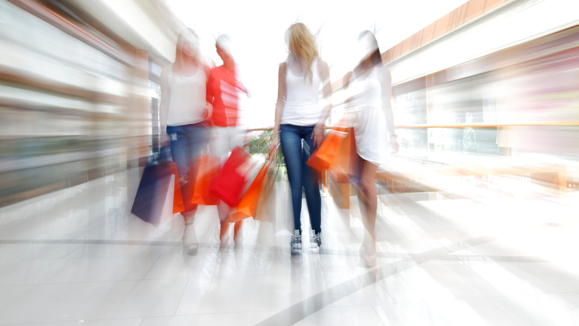 Francia – Nuova legge contro l’ultra fast-fashion